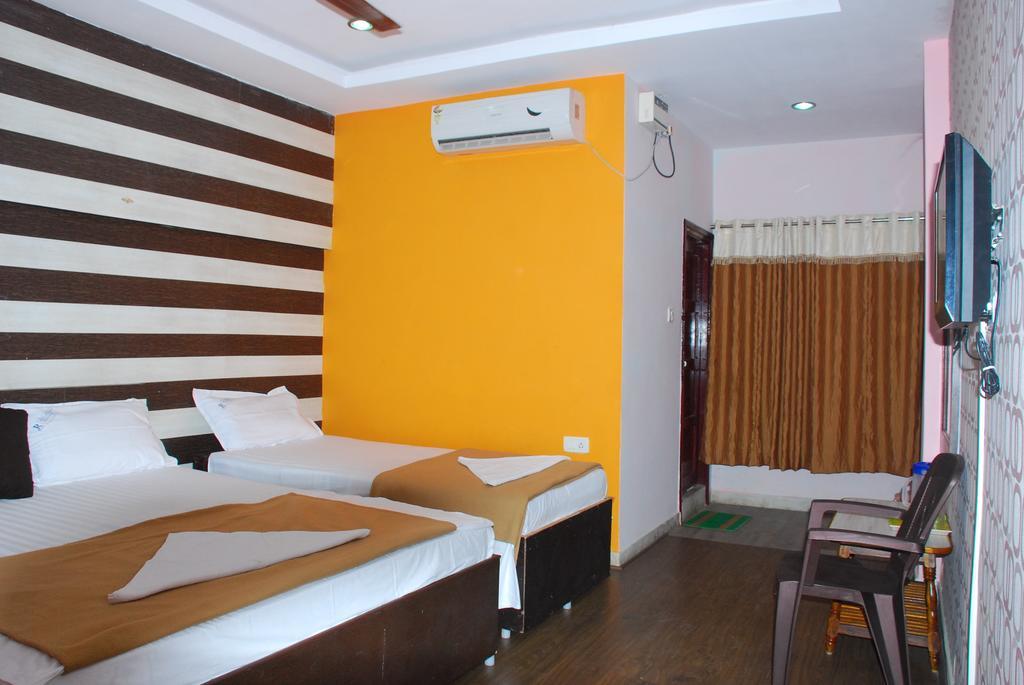 Jayalakshmi Residency Hotel Tirupati Room photo